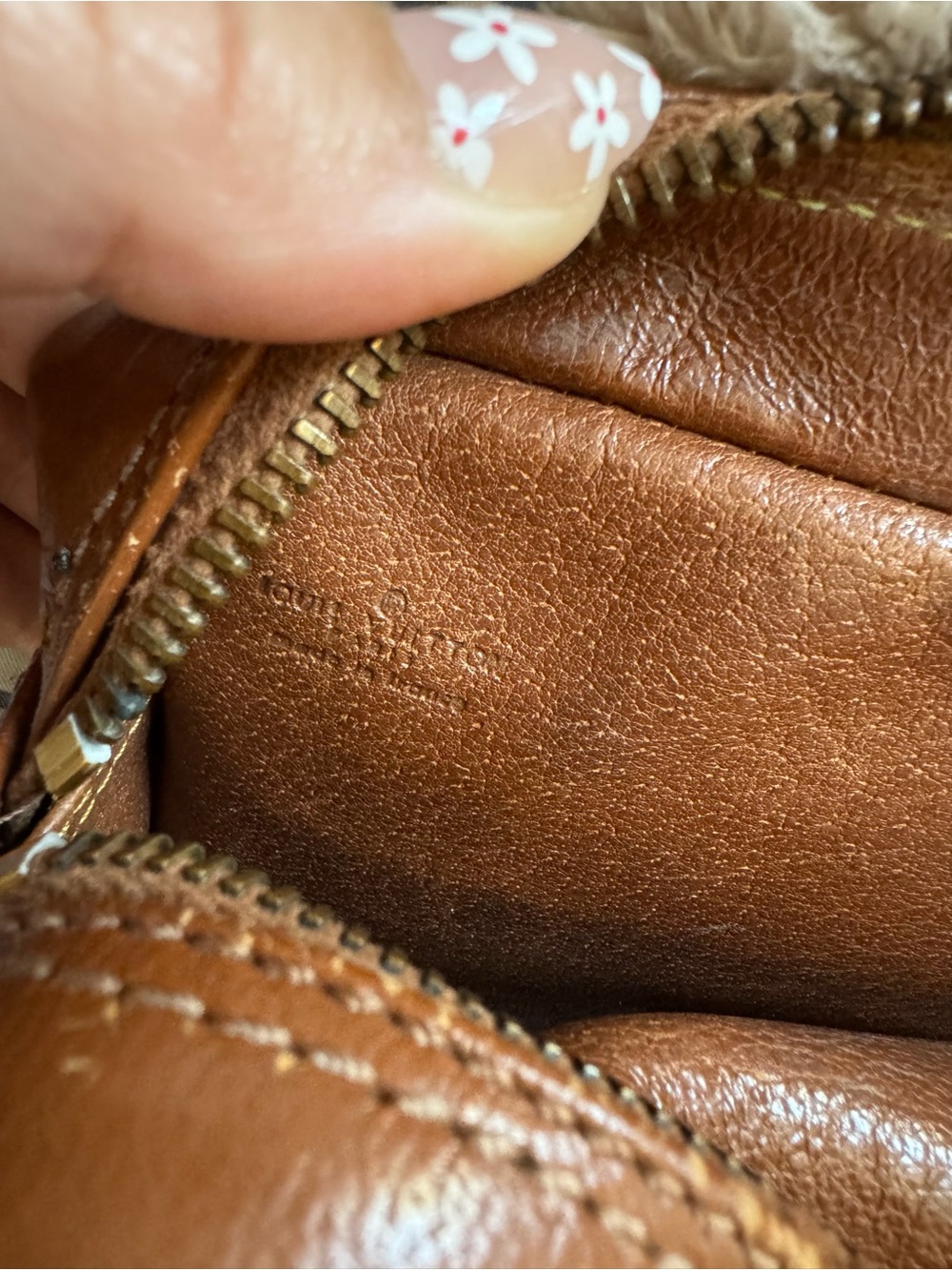Louis Vuitton Monogram Sac Bandouliere Shoulder Bag - Picture 6 of 6
